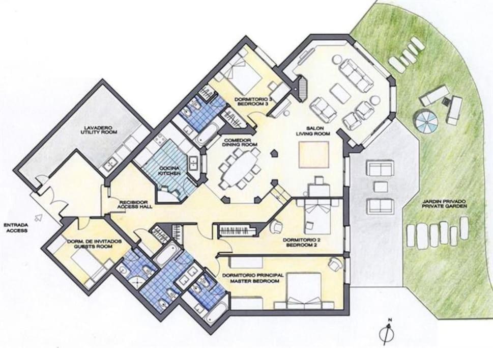 Beachfront Development With Tropical Gardens. Apartamento *